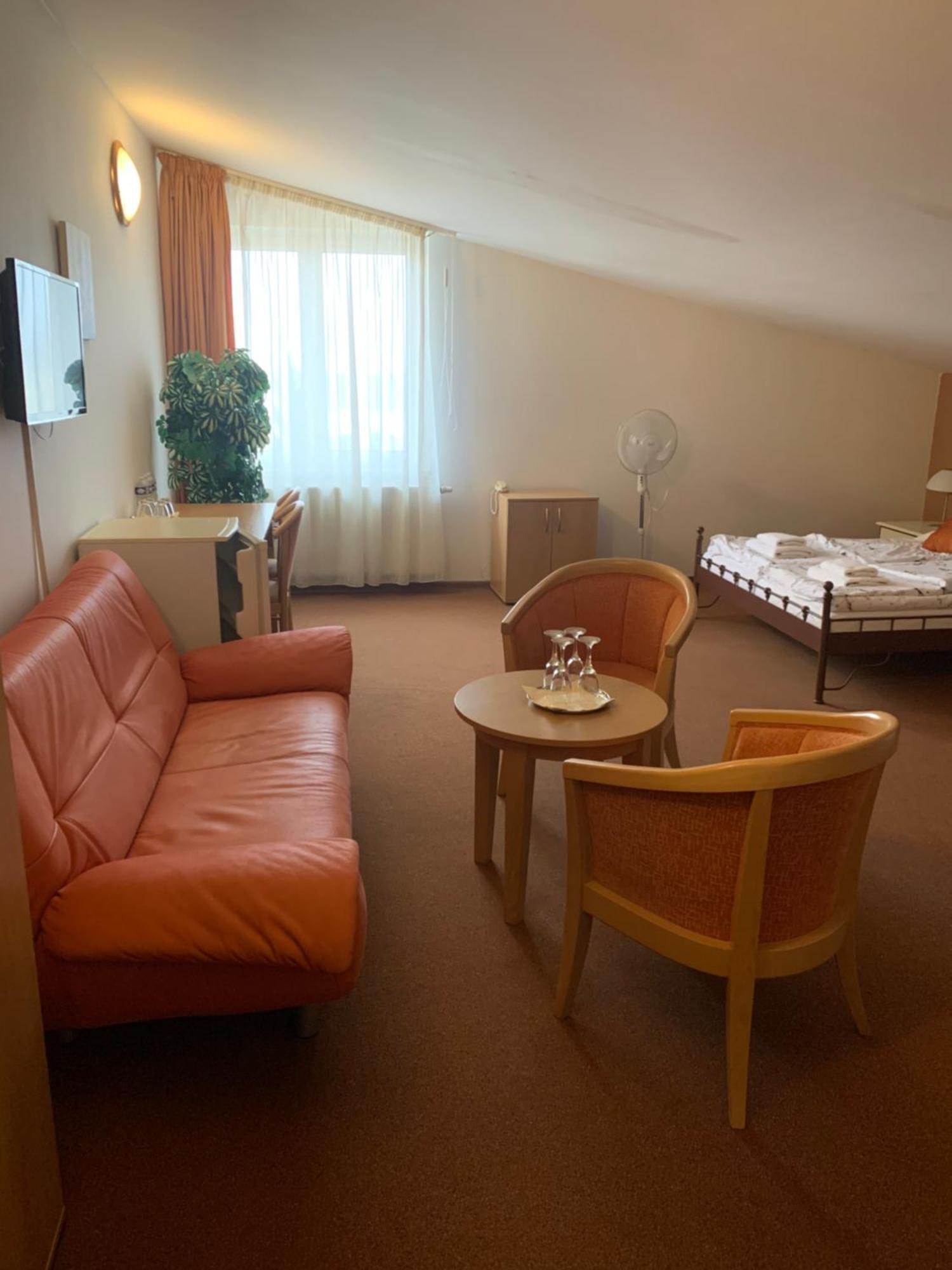Sporthotel Patriot Litoměřice Exteriör bild